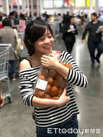 ▲▼鄰家妹嘆Costco「夢幻商品沒了超難過」　笑容甜爆迷倒網：可以當廣告了。（圖／網友授權提供）