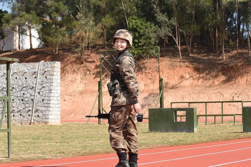 ▲解放軍女兵布再娜甫。（圖／翻攝自《人民前線》微信公眾號）