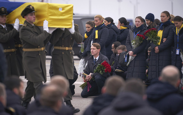 ▲烏克蘭罹難者回家。（圖／達志影像／美聯社）