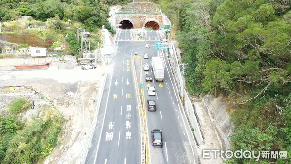 春節期間南迴草埔隧道，屏東縣警方配合公路總局第三區養護工程處預擬多種交通疏導管制措施             。（圖／記者陳崑福翻攝）