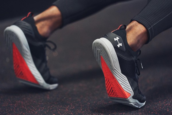 ▲UA RUSH Seamless」將最具創新價值的UA RUSH礦物科技布料和Seamless無縫科技結合,提升運動強度與耐力。(圖/品牌提供) ▲UA RUSH Seamless」將最具創新價值的UA RUSH礦物科技布料和Seamless無縫科技結合,提升運動強度與耐力。(圖/品牌提供)