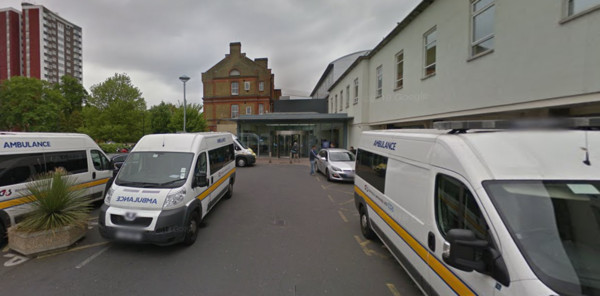 ▲英國倫敦路宜申醫院（Lewisham Hospital）急診室外面。（圖／翻攝Google Map）