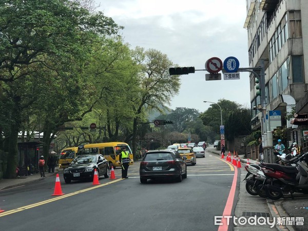 ▲台北市警方將對陽明山花季進行交通管制。（圖／記者張君豪翻攝）