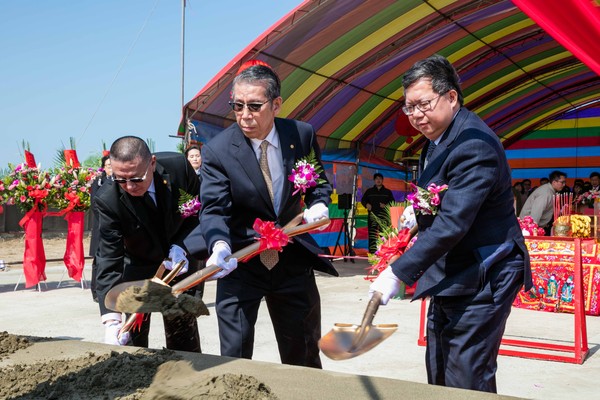 ▲▼長榮國際儲運大園倉儲物流園區今日舉行動土典禮，預計2021年第三季完工。（圖／長榮提供）