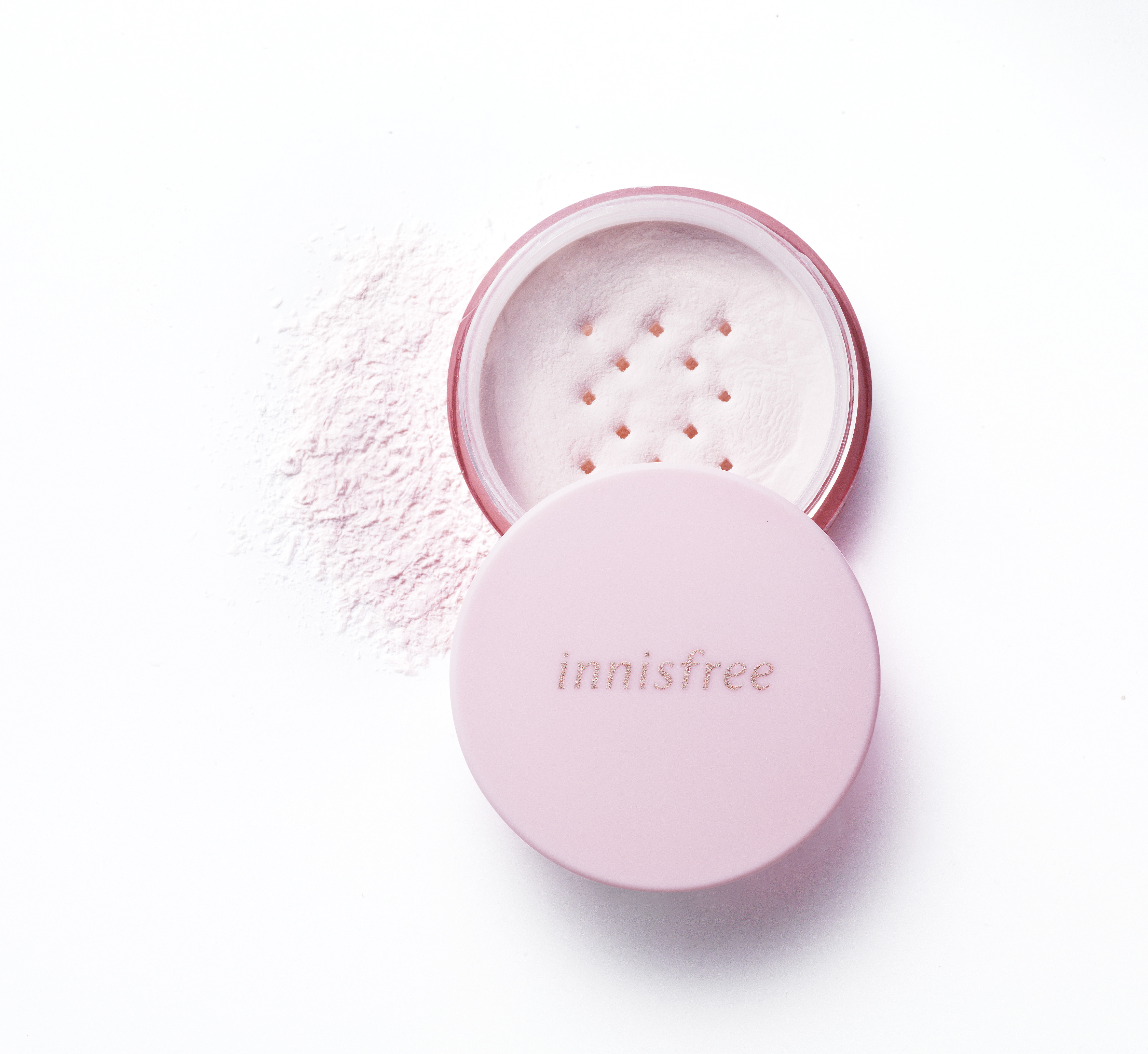 ▲美妝櫻花季！innisfree經典蜜粉有花香 。（圖／品牌提供）