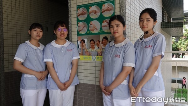 ▲19歲女護專生教韓國瑜洗手7大步驟            。（圖／記者吳奕靖攝）