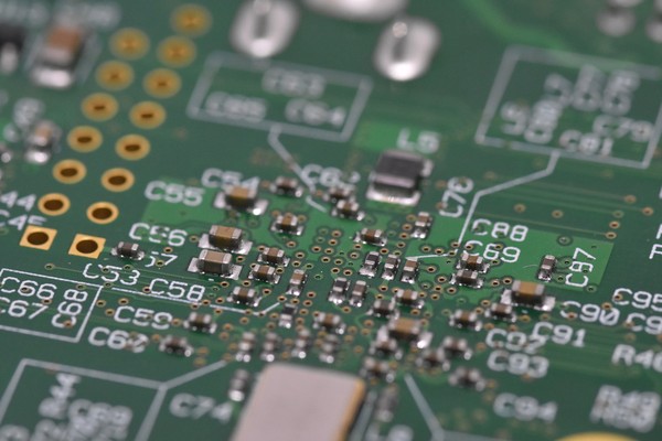 ▲光刻機是製造晶片的機器設備。（圖／取自免費圖庫Pixabay）