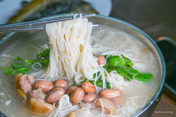 ▲▼富農土豆豬腳。（圖／台南好Food遊提供）