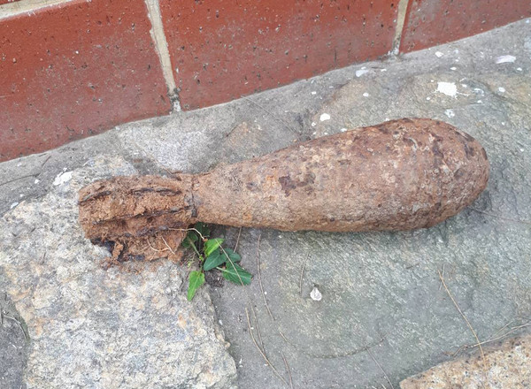 ▲▼金門未爆彈 。(圖/蔡姓民眾提供) ▲▼金門未爆彈 。(圖/蔡姓民眾提供)