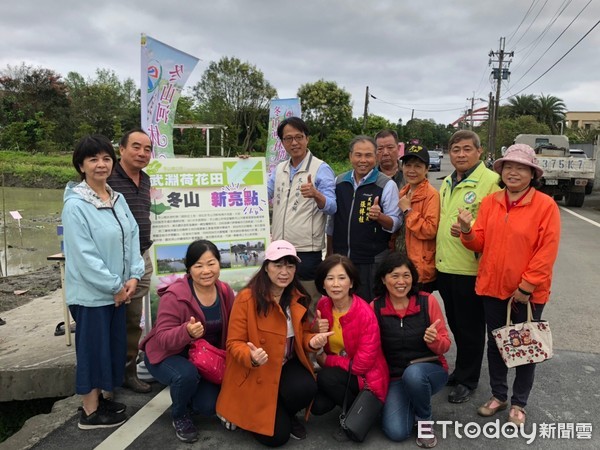 ▲▼宜冬山鄉長林峻輔為廢棄農田改種荷花，拚觀光、經濟。（圖／記者游芳男翻攝，下同）