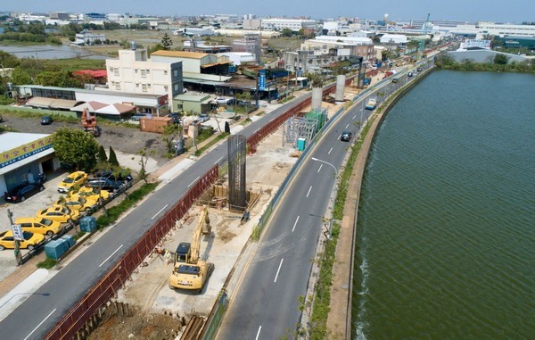 ▲捷運綠線大園區三民路二段圍籬架設　