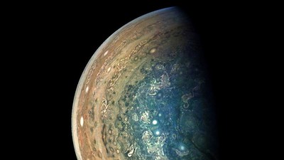NASA公布木星最新照片　「太陽系靛藍之眼」堪比梵谷替星球作畫