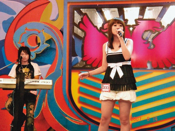 雖然是歌唱比賽出道,不過方志友後來演戲居多,還以身材搏得不少話題。(翻攝自方志友臉書)