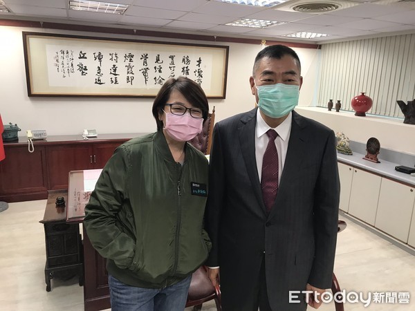 ▲▼黃珊珊拜會議長陳錦祥。(圖/記者楊亞璇攝) ▲▼黃珊珊拜會議長陳錦祥。(圖/記者楊亞璇攝)
