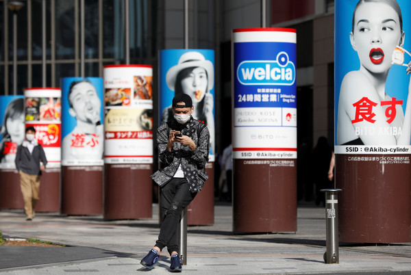 ▲▼日本,東京,秋葉原,口罩,新冠肺炎,COVID-19。（圖／路透）