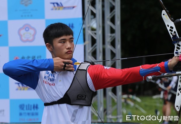▲▼ 企業射箭聯賽,愛山林,林子翔 。(圖/記者洪偵源攝) ▲▼ 企業射箭聯賽,愛山林,林子翔 。(圖/記者洪偵源攝)