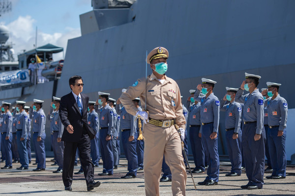 ▲▼國防部長嚴德發親自宣布，敦睦艦隊恢復戰備。（圖／軍聞社）