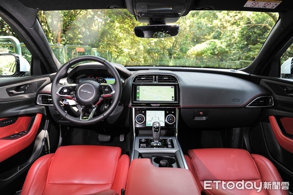 Jaguar XE試駕開箱：無法屈就於「入門」二字的英倫房車（圖／記者林鼎智攝）