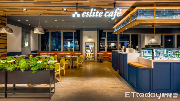 ▲eslite café也將與誠品新24小時書店一起登場，宵夜還有牛肉麵。（圖／誠品行旅提供）