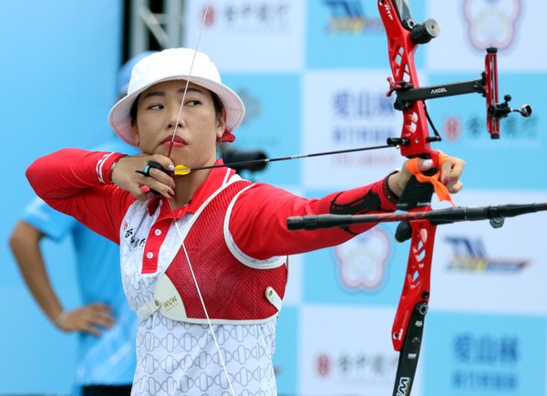 ▲▼ 企業射箭聯賽,台中銀行,譚雅婷 。(圖/企業射箭聯盟) ▲▼ 企業射箭聯賽,台中銀行,譚雅婷 。(圖/企業射箭聯盟)