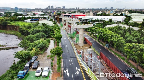 ▲桃園捷運綠線大園區GC01標高架段坑菓路延伸機捷A11坑口站工程，（13日）起將圍籬施工。（圖／記者沈繼昌翻攝）