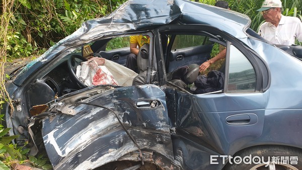 ▲番路大華公路自撞車禍。(圖/記者翁伊森攝) ▲番路大華公路自撞車禍。(圖/記者翁伊森攝)
