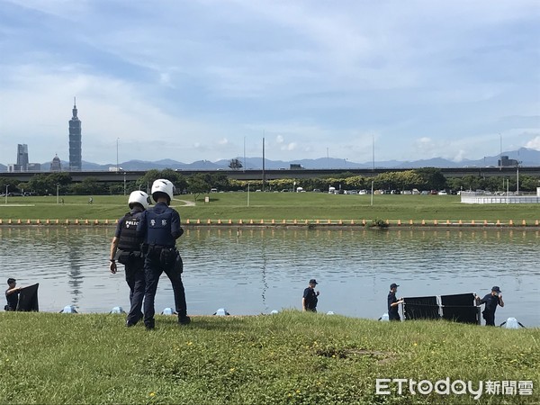 ▲▼美堤河濱公園驚見浮屍。（圖／記者黃彥傑攝）