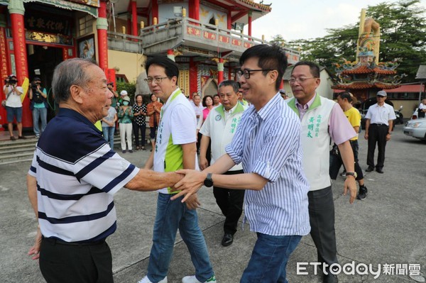 ▲民進黨高雄市長補選候選人陳其邁回應對手李眉蓁：學韓風             。（圖／陳其邁競選辦公室提供）