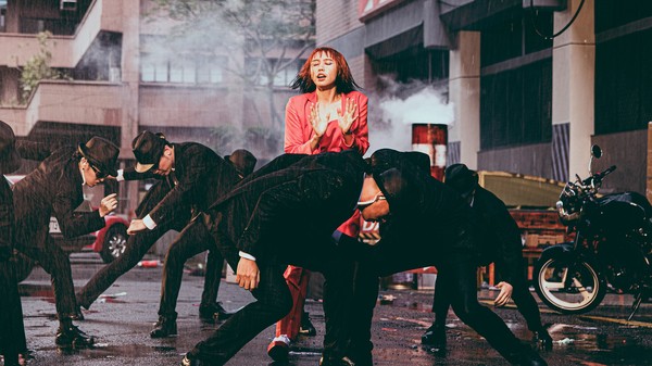 ▲▼李芷婷拍攝新歌MV。(圖/唯有音樂提供) ▲▼李芷婷拍攝新歌MV。(圖/唯有音樂提供)