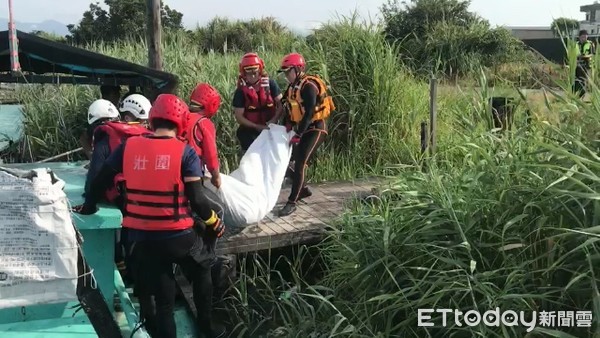 ▲宜蘭搜救人員8日上午在壯圍鄉貓里霧罕橋下游，找到82歲林姓男子遺體。（圖／記者游芳男翻攝）