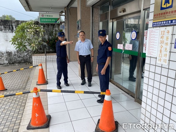 ▲台南市警五分局．白河分局超前部署，務必護券滴水不漏，讓民眾安心順利領得三倍券。（圖／記者林悅翻攝，下同）