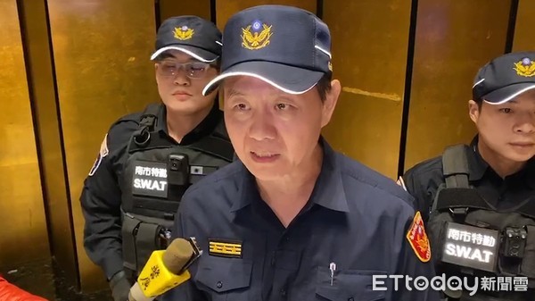 ▲對於突遭拔官，台南市警局長周幼偉表示：「尊重上級的決定，心中坦然、問心無愧」。（圖／記者林悅攝）