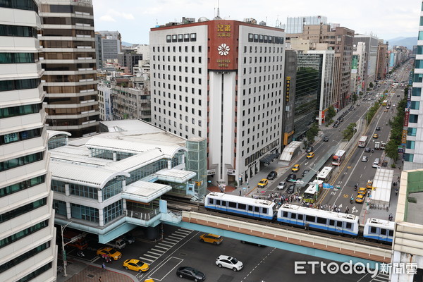 ▲▼兄弟飯店,捷運南京復興站,南京東路,復興北路,捷運宅,捷運周邊房市。（圖／記者湯興漢攝）