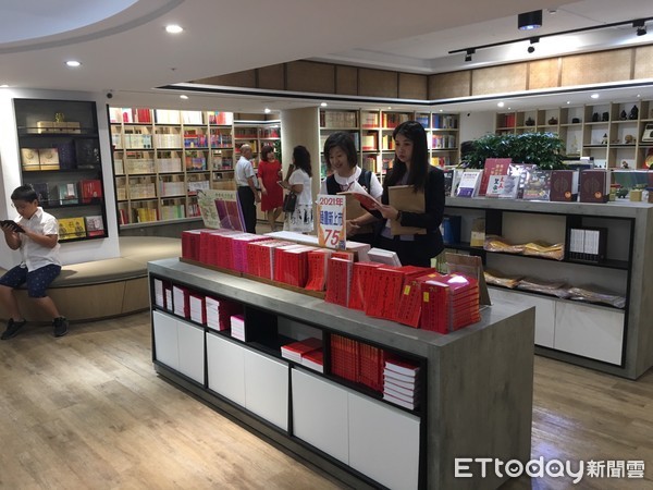 ▲▼全台最老的瑞成書局整修內部後今天開幕。(圖/記者鄧木卿攝) ▲▼全台最老的瑞成書局整修內部後今天開幕。(圖/記者鄧木卿攝)