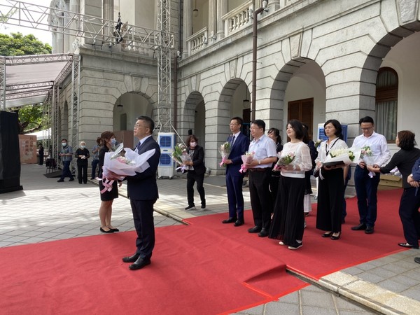 ▲▼立法院副院長蔡其昌率立委、市議員赴台北賓館弔唁李登輝。(圖/蔡其昌辦公室提供) ▲▼立法院副院長蔡其昌率立委、市議員赴台北賓館弔唁李登輝。(圖/蔡其昌辦公室提供)