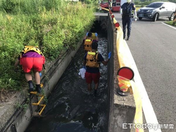 ▲▼桃園浮屍。（圖／記者沈繼昌翻攝）