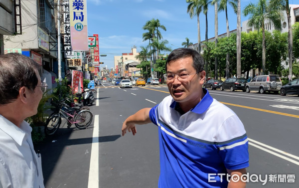 ▲雲林縣斗六市警民街，經車道重劃加裝多時向號誌讓附近民眾「多一條安全回家」的路。（圖／記者蔡佩旻攝）