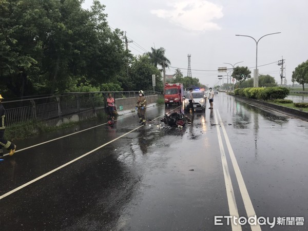 快訊／台南19歲男女大雨騎車追撞雙亡　警找到肇逃曳引車駕駛！