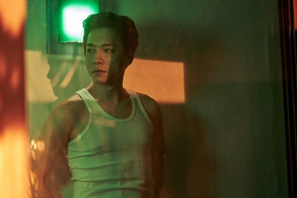 ▲《愛的迫降》金永敏在《福氣啦!燦實》中巧扮張國榮搞笑演出令人驚喜。(圖/高雄電影節提供) ▲《愛的迫降》金永敏在《福氣啦!燦實》中巧扮張國榮搞笑演出令人驚喜。(圖/高雄電影節提供)