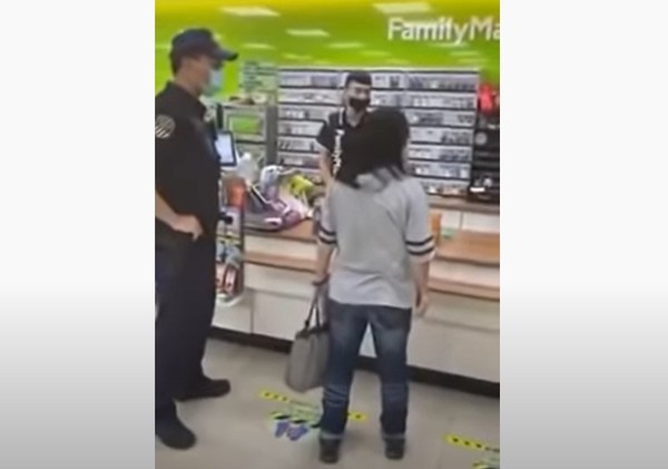 ▲▼。(圖/翻攝自爆料公社) ▲▼。(圖/翻攝自爆料公社)