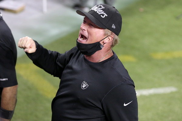 ▲奧克蘭突擊者主帥魯登（Jon Gruden）、西雅圖海鷹主帥卡羅爾 （Pete Carroll）。（圖／達志影像／美聯社）