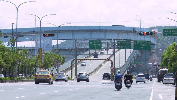 ▲熱銷破六成！神采飛洋挺青年  區域最低價「888萬三房含車位」 。（圖／記者謝婷婷攝）