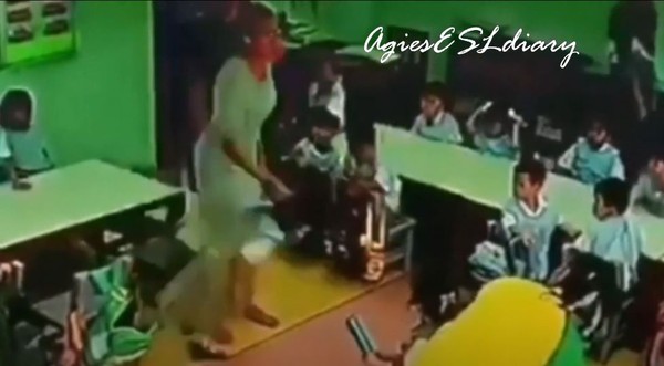 ▲泰國幼兒園老師多次出手推倒兒童。（圖／翻攝自YouTube）