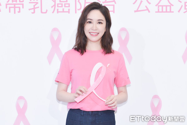 ▲▼蔡依珊出席雅詩蘭黛集團 線上公益演唱記者會。(圖/記者張一中攝)