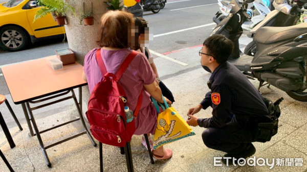 ▲女童心事重重無人知 基隆暖警化身老師勸導努力向上。（圖／記者郭世賢翻攝）