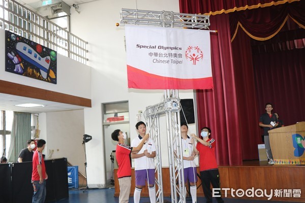 ▲▼ 2022年冬季世界特奧運動會 地板球國手選拔賽 國內特奧新興運動地板球 比賽激烈又感動人心 。(圖/記者翁伊森翻攝) ▲▼ 2022年冬季世界特奧運動會 地板球國手選拔賽 國內特奧新興運動地板球 比賽激烈又感動人心 。(圖/記者翁伊森翻攝)