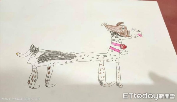 ▲妞妞別動！5歲萌妹「寫生米克斯」　成品出爐驚艷網：重點都畫到。（圖／網友Fun Fly提供，請勿隨意翻拍，以免侵權。）