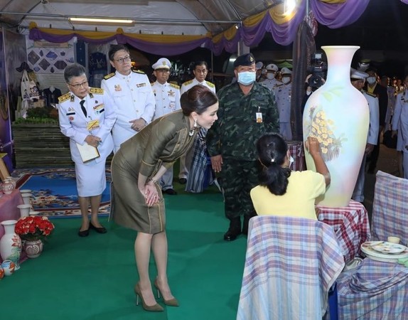 ▲▼泰國皇后蘇堤達。（圖／翻攝自khaosaan.com）