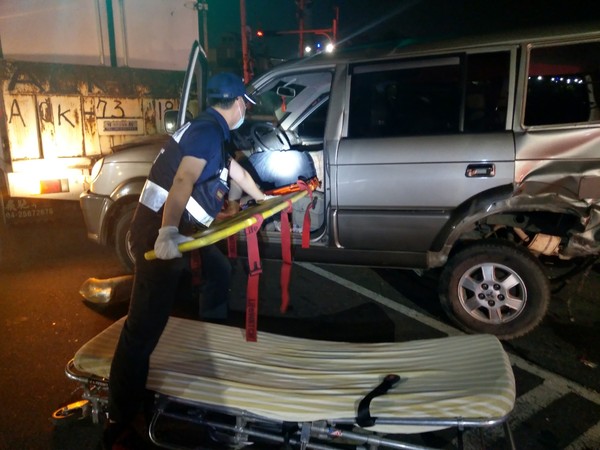 ▲嘉義永欽一號橋車禍。(圖/讀者提供) ▲嘉義永欽一號橋車禍。(圖/讀者提供)