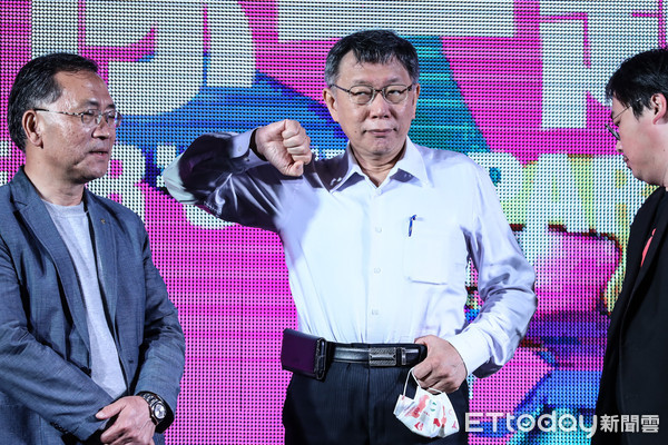 ▲台北市長柯文哲出席「台北最High新年城-2021跨年活動」點燈記者會。（圖／記者林敬旻攝）